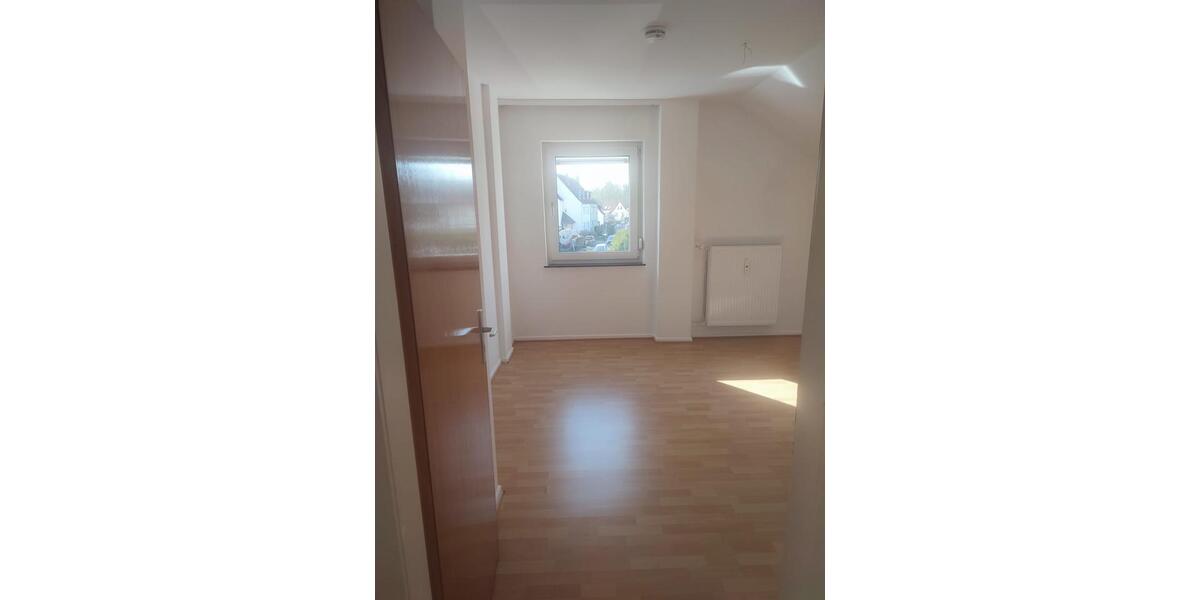 Dachgeschoßwohnung Kassel Fasanenhof - 3 Zimmer, 67 m&sup2;, 670&euro; | Angebot:26135598