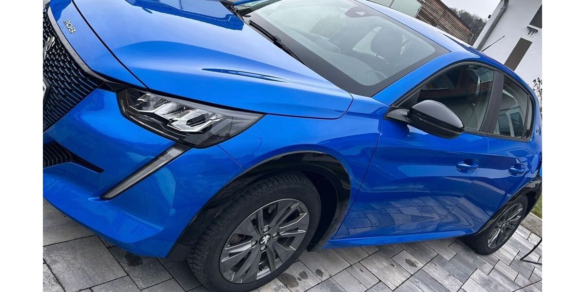 Peugeot 208 74.000 km 13.799 &euro; Volkmarsen 34471