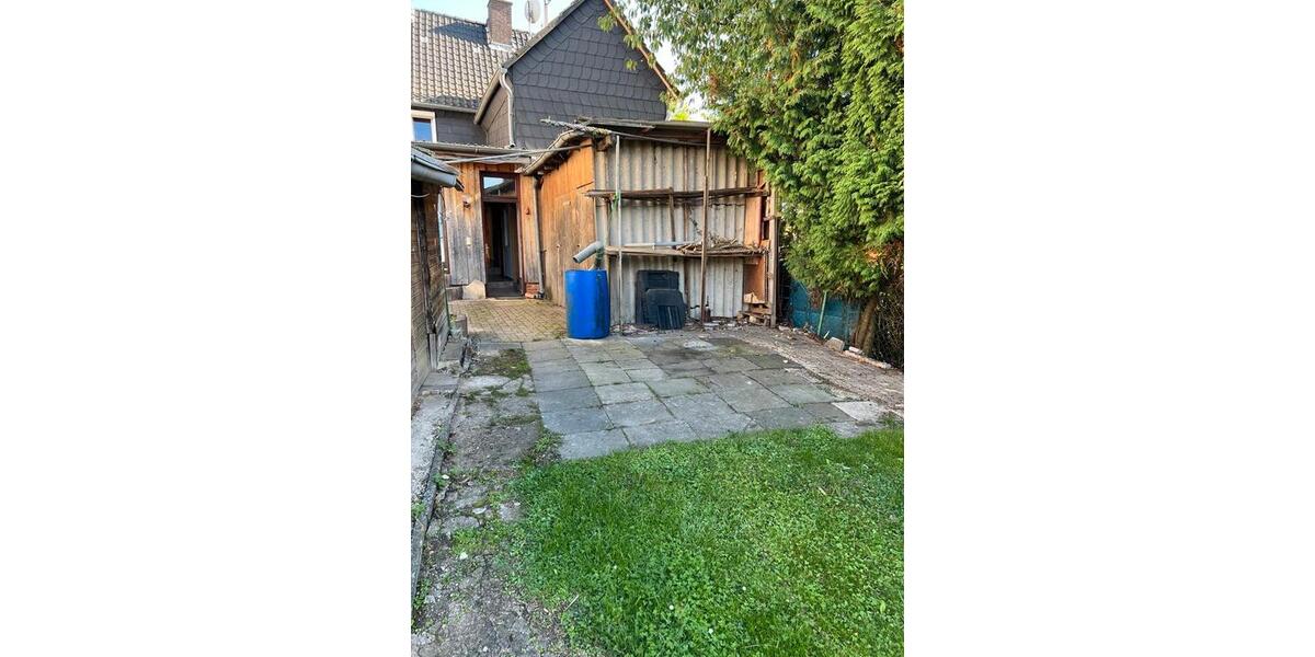 Einfamilienhaus Baunatal - 5 Zimmer, 130 m&sup2;, 200.000&euro; | Angebot:27534036