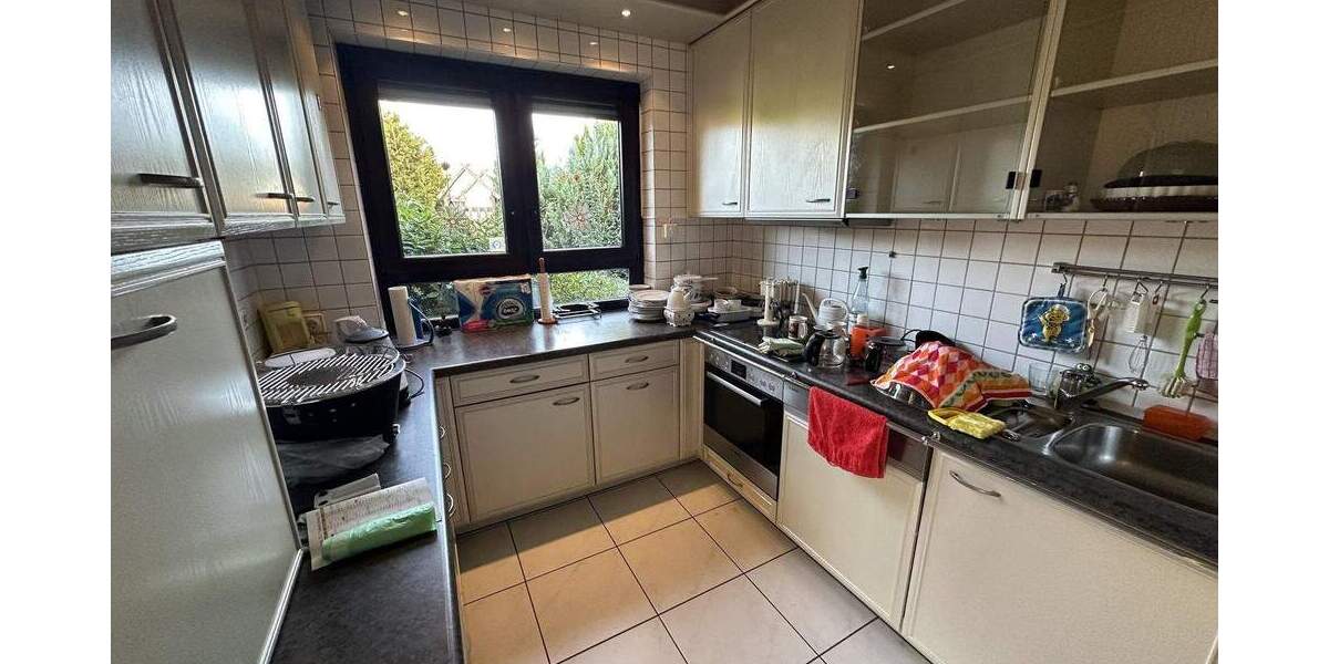 ***Charmantes Reiheneckhaus mit Garage, Terrasse und Garten*** 4 zimmer