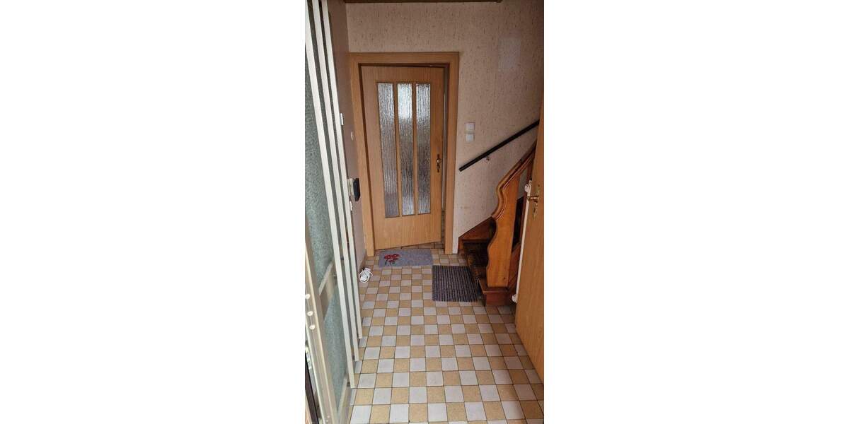 Zweifamilienhaus mit Potential in ruhiger Lage von Kassel-Lindenberg 7 zimmer