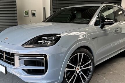 Porsche Cayenne 41.990 km 156.800 € Kassel 34123