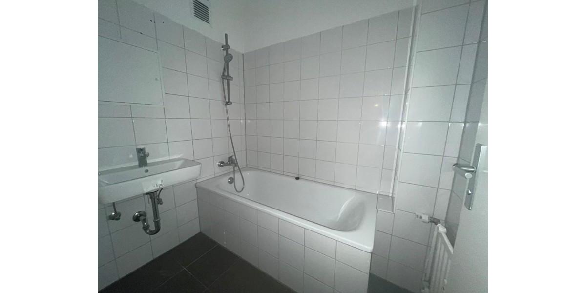 Etagenwohnung Kassel Bettenhausen - 3 Zimmer, 77 m&sup2;, 665&euro; | Angebot:25564444