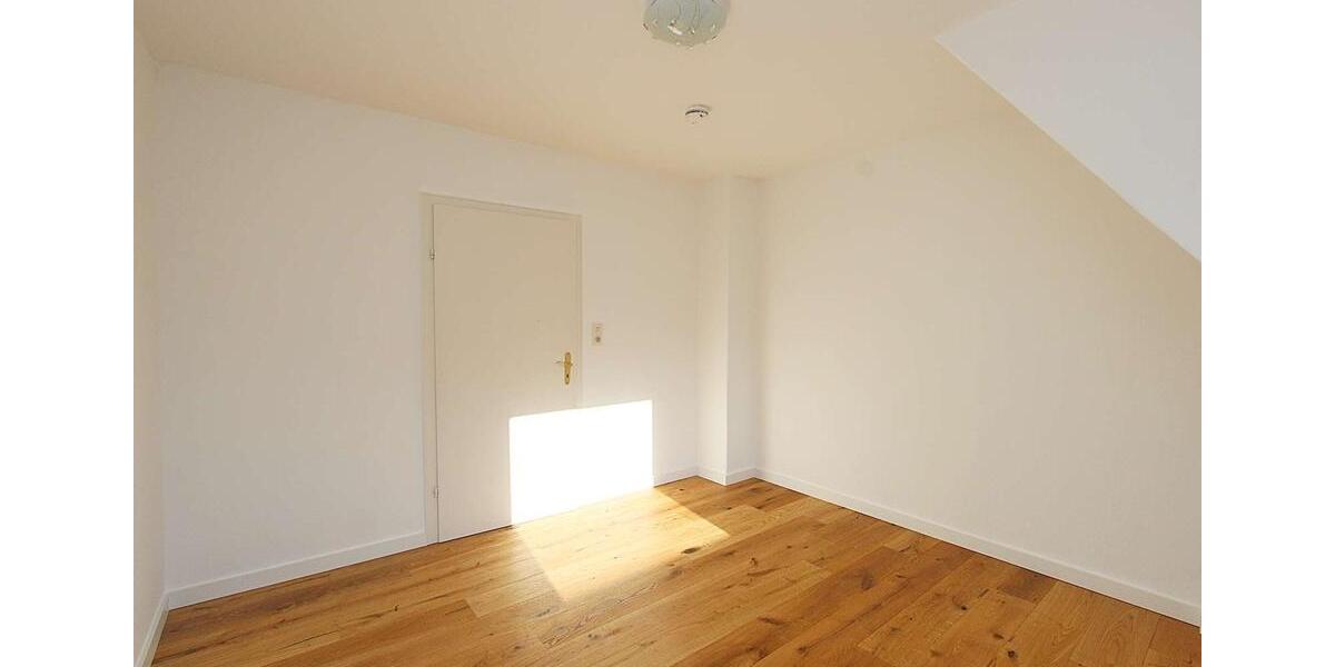 Etagenwohnung Kassel Bad Wilhelmshöhe - 3 Zimmer, 96 m&sup2;, 980&euro; | Angebot:25752444