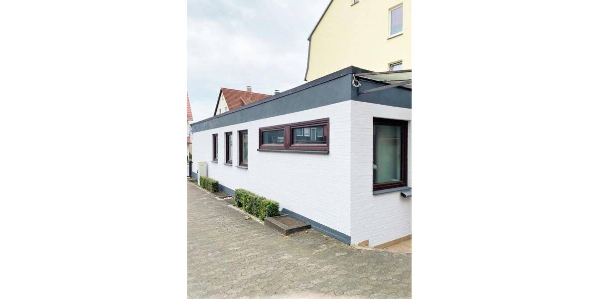 TOP - 2-Familienanwesen + Laden, Hof, Carport und Garten zimmer