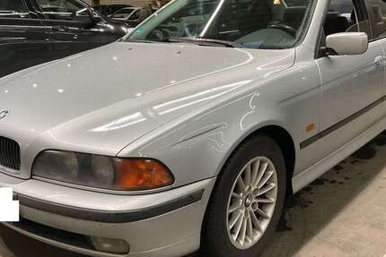 BMW 523 187.000 km 5.990 &euro; Kassel 34127