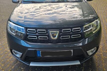 Dacia Sandero 27.400 km 8.900 &euro; Kassel 34132