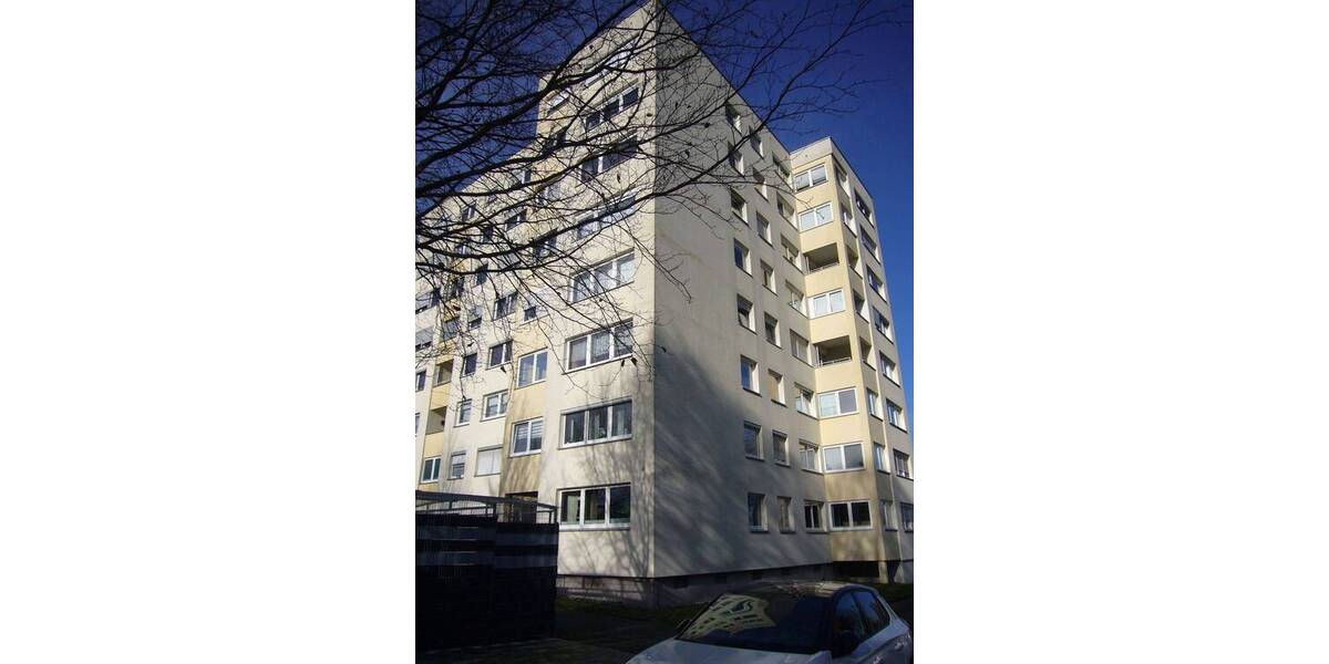 Reserviert. 3 Zimmer Wohnung mit schöner Aussicht und Garage 3 zimmer