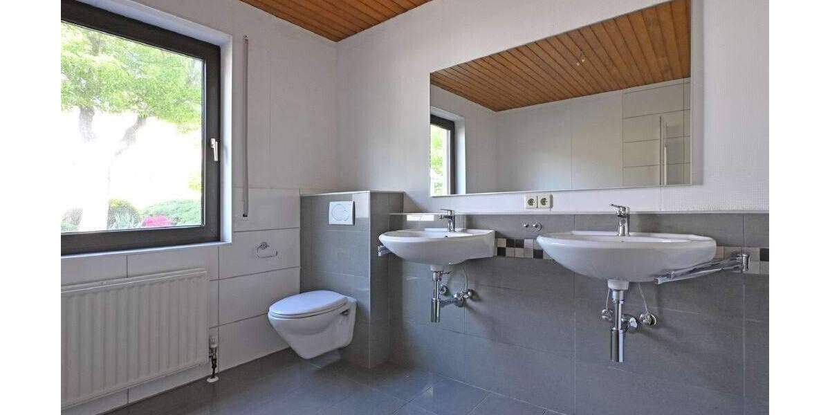 135-m²-Erdgeschosswohnung unterhalb documenta urbana an der Dönche 4 zimmer