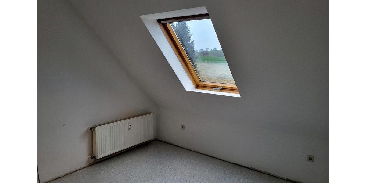 Dachgeschoßwohnung Naumburg - 3 Zimmer, 69 m&sup2;, 450&euro; | Angebot:25782764