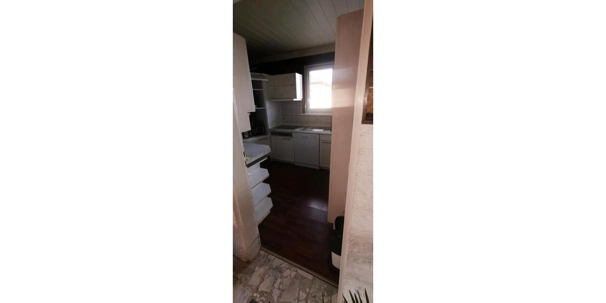 2 Familienhaus in ruhiger Hanglage 10 zimmer