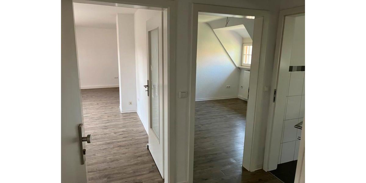 Individuelle 3-Zimmer-Dachgeschosswohnung in guter Wohnlage 3 zimmer