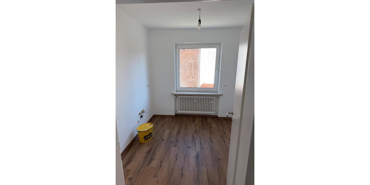 Etagenwohnung Vellmar - 3 Zimmer, 83 m&sup2;, 1.150&euro; | Angebot:25360890