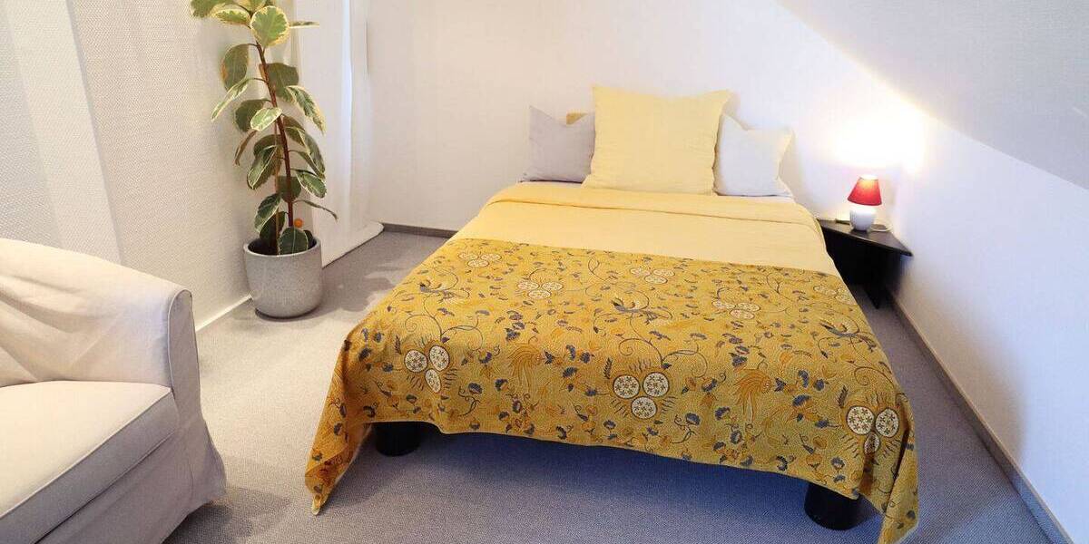 Zimmer Zierenberg - 2 Zimmer, 72 m&sup2;, 600&euro; | Angebot:26188081