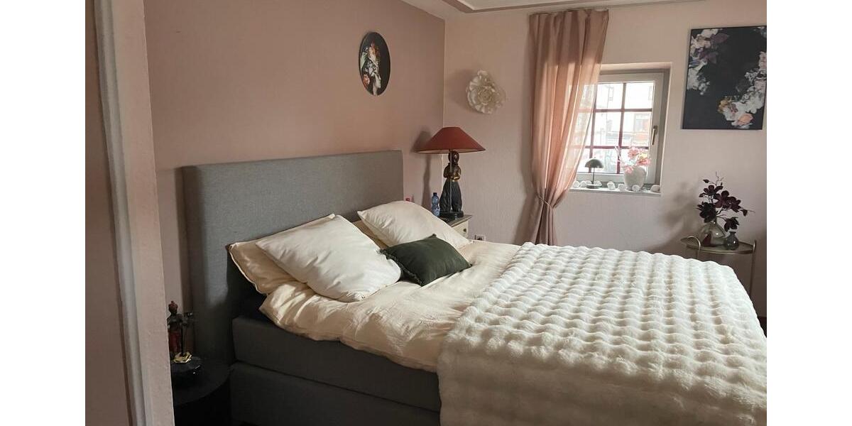 Einfamilienhaus Hofgeismar - 3.5 Zimmer, 107 m&sup2;, 950&euro; | Angebot:26029942