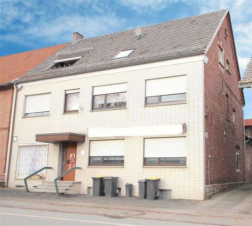 Haus zum Kaufen in Warburg 250.000 € 400 m²