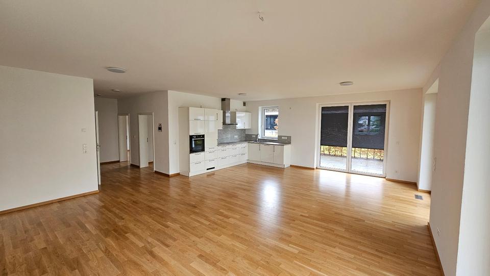 Erdgeschoßwohnung Ahnatal - 3 Zimmer, 113 m&sup2;, 1.250&euro; | Angebot:25272828