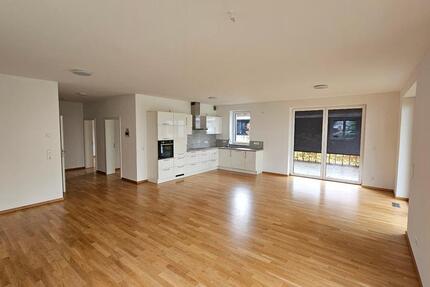 Wohnung Ahnatal - 3 Zimmer, 113 m&sup2;, 1.250&euro; | Angebot:25272828