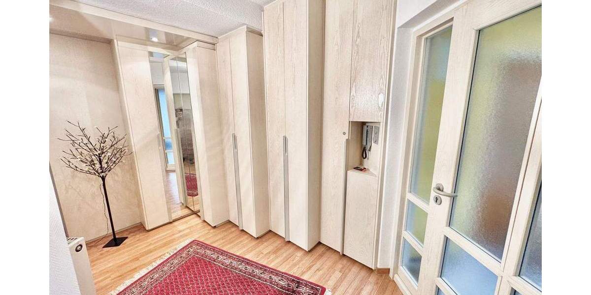 Repräsentatives, modernisiertes MFH mit zusätzlicher Bebauungsoption in bester Lage von Melsungen-Stadt zimmer