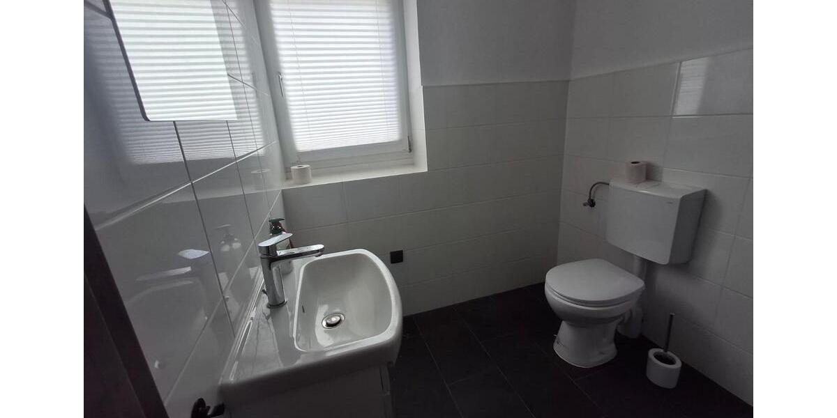 Erdgeschoßwohnung Lohfelden - 1 Zimmer, 35 m&sup2;, 350&euro; | Angebot:26096692