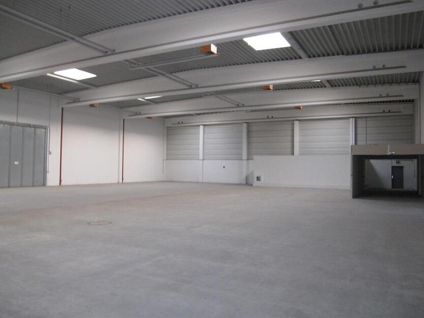 PROVISIONSFREI +++ Hallenfläche 1.002 m² mit Büro 184 m² +++ direkt vom Eigentümer