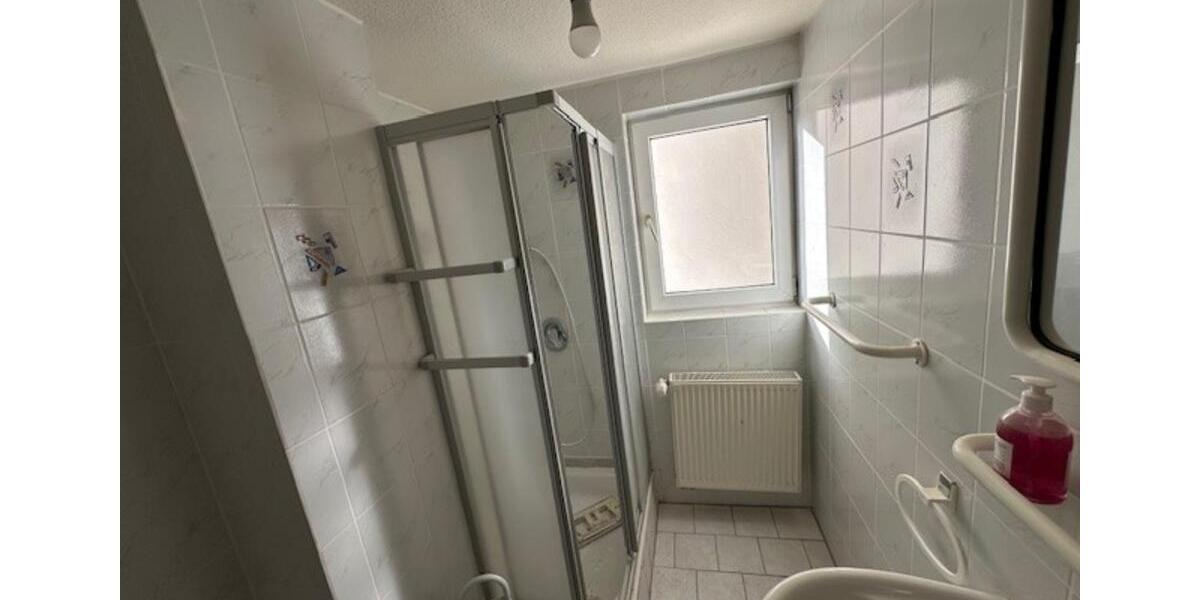 Etagenwohnung Felsberg - 2 Zimmer, 76 m&sup2;, 860&euro; | Angebot:25868210