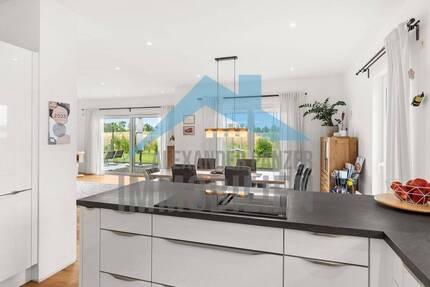 Haus Fritzlar - 5 Zimmer, 220 m&sup2;, 599.500&euro; | Angebot:25705717