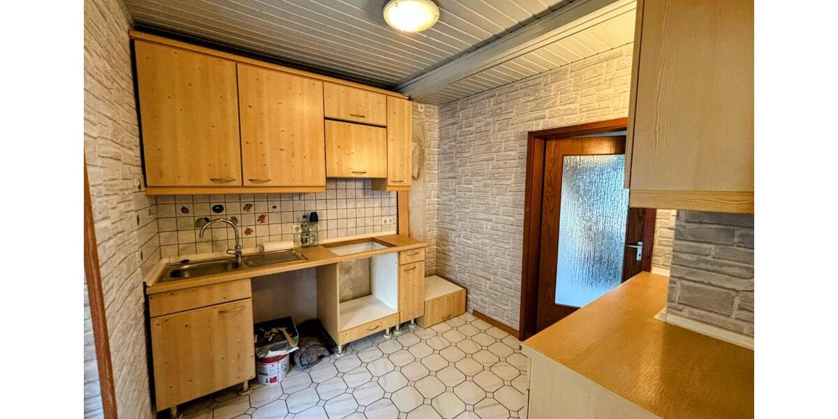Etagenwohnung Witzenhausen - 5 Zimmer, 104 m&sup2;, 800&euro; | Angebot:25282076