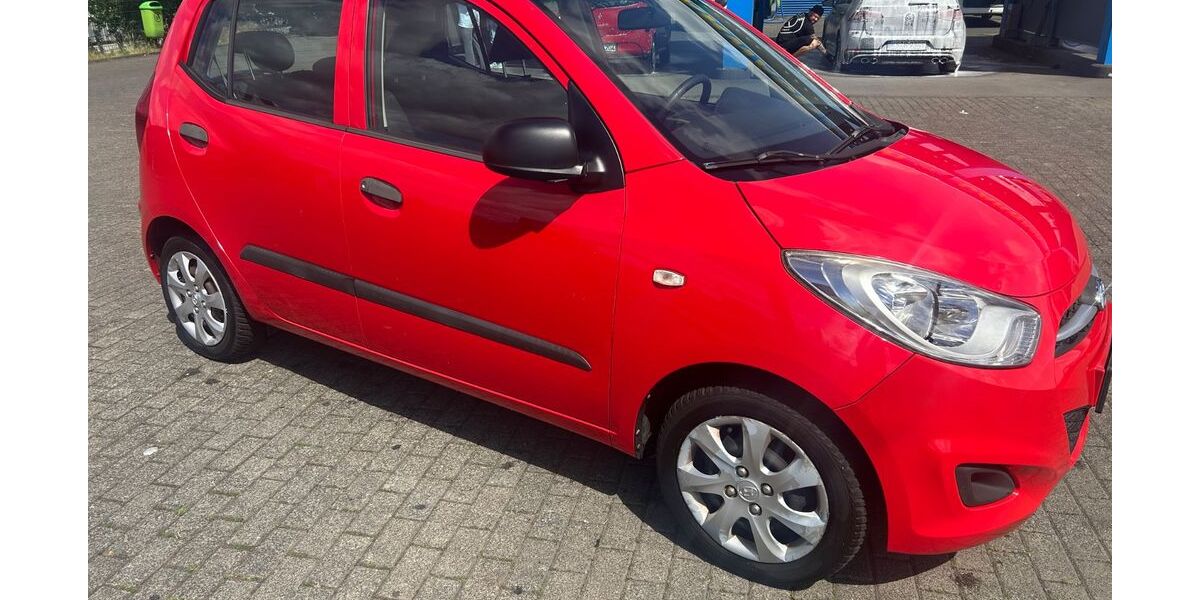 Hyundai i10 33.800 km 2.500 &euro; Baunatal 34225