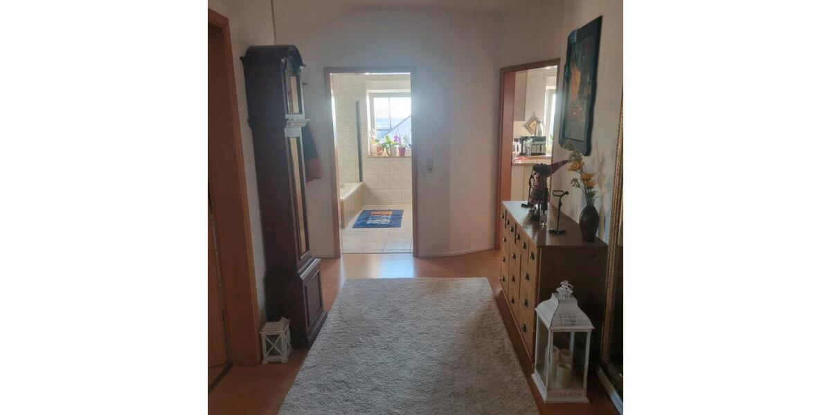 Dachgeschoßwohnung Gudensberg - 3 Zimmer, 80 m&sup2;, 650&euro; | Angebot:25353152