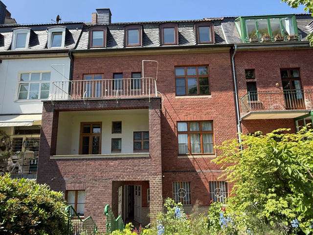 Haus zum Kaufen in Kassel 900.000 € 335.2 m²