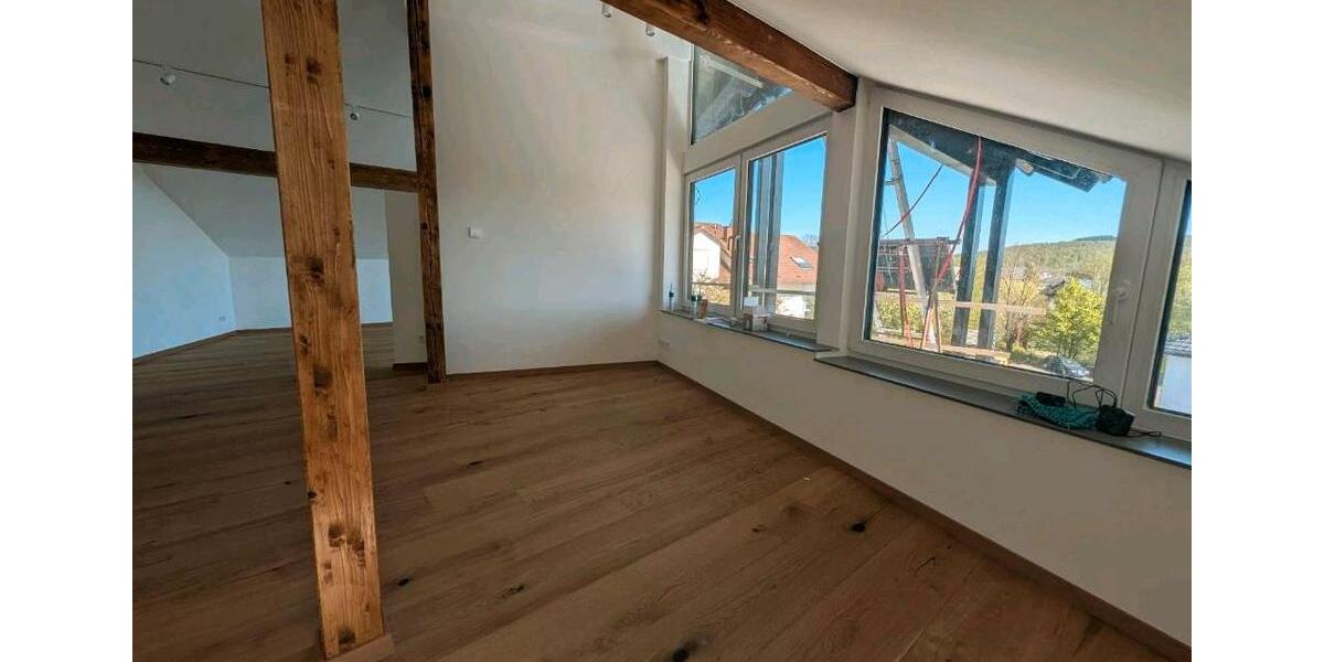 Dachgeschoßwohnung Bad Emstal - 4 Zimmer, 130 m&sup2;, 1.550&euro; | Angebot:26283672