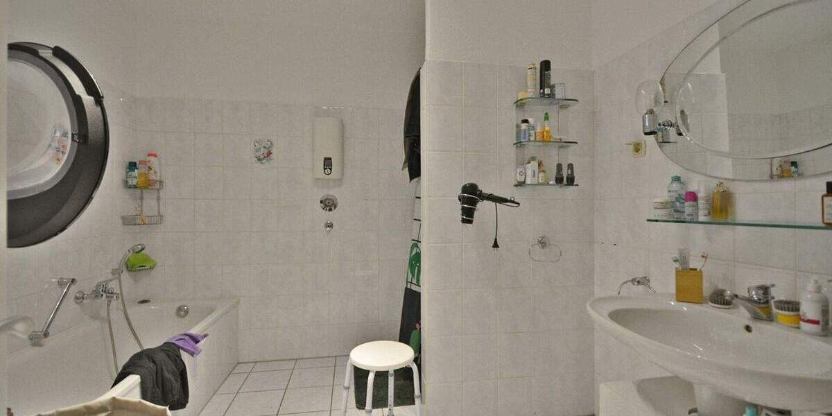 Etagenwohnung Kassel Mitte - 3 Zimmer, 99 m&sup2;, 300.000&euro; | Angebot:24720723