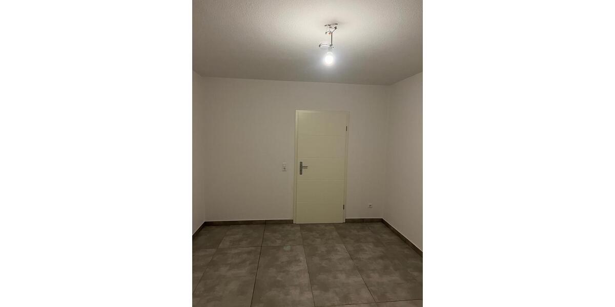 Etagenwohnung Espenau - 4 Zimmer, 130 m&sup2;, 2.300&euro; | Angebot:25718521