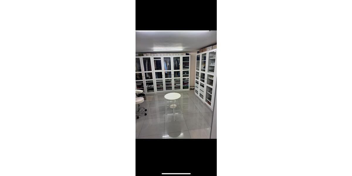 Einfamilienhaus Felsberg - 10 Zimmer, 200 m&sup2;, 300.000&euro; | Angebot:24733684