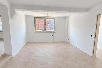 Wohnung Habichtswald - 6 Zimmer, 150 m&sup2;, 1.500&euro; | Angebot:27628044