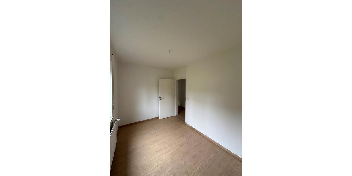 Erdgeschoßwohnung Körle - 4 Zimmer, 84 m&sup2;, 300.000&euro; | Angebot:24568662