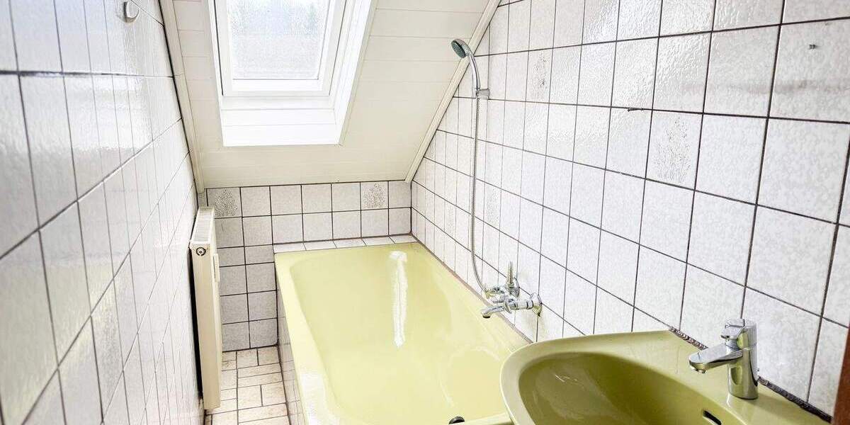 Mehrfamilienhaus, Wohnhaus Kaufungen Niederkaufungen - 5 Zimmer, 180 m&sup2;, 330.000&euro; | Angebot:25314204