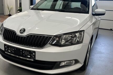 Skoda Fabia 143.000 km 7.999 &euro; Kassel 34123