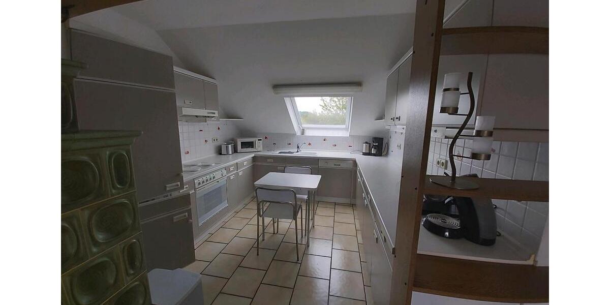 Dachgeschoßwohnung Lohfelden - 2.5 Zimmer, 470&euro; | Angebot:21850171