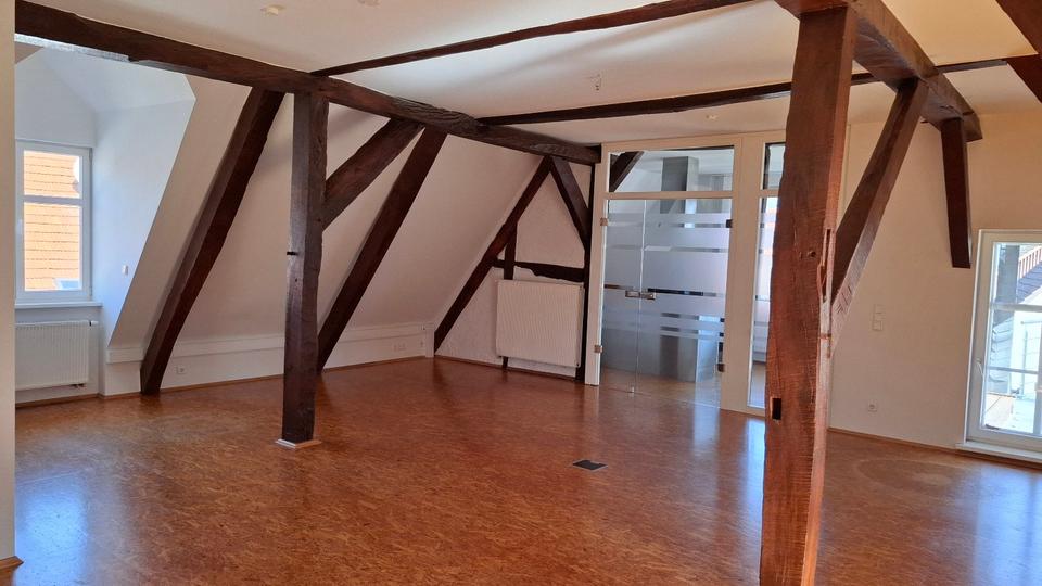 Etagenwohnung Wolfhagen - 5 Zimmer, 193 m&sup2;, 385.000&euro; | Angebot:25887297