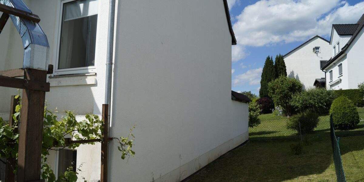 Charmantes 3-Parteienhaus in Kassel-Eichwald - Ruhige Wohnlage im Grünen 8 zimmer