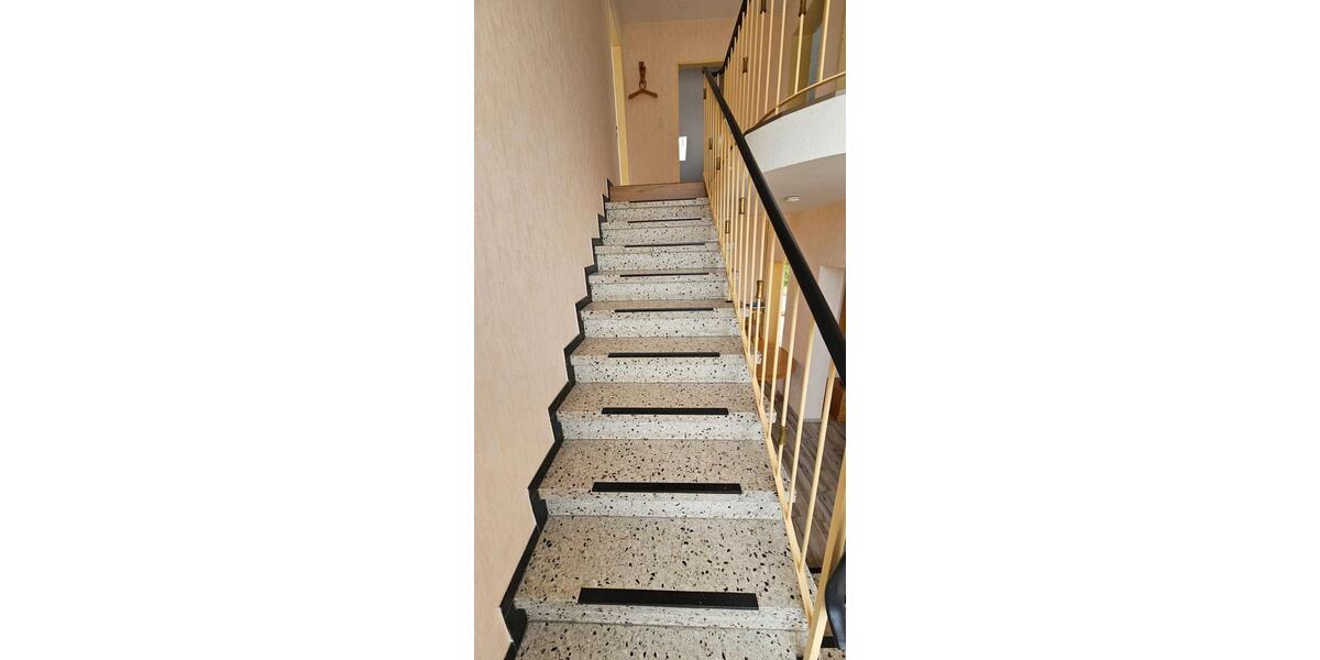 Einfamilienhaus Vellmar - 9 Zimmer, 165 m&sup2;, 398.000&euro; | Angebot:26857843