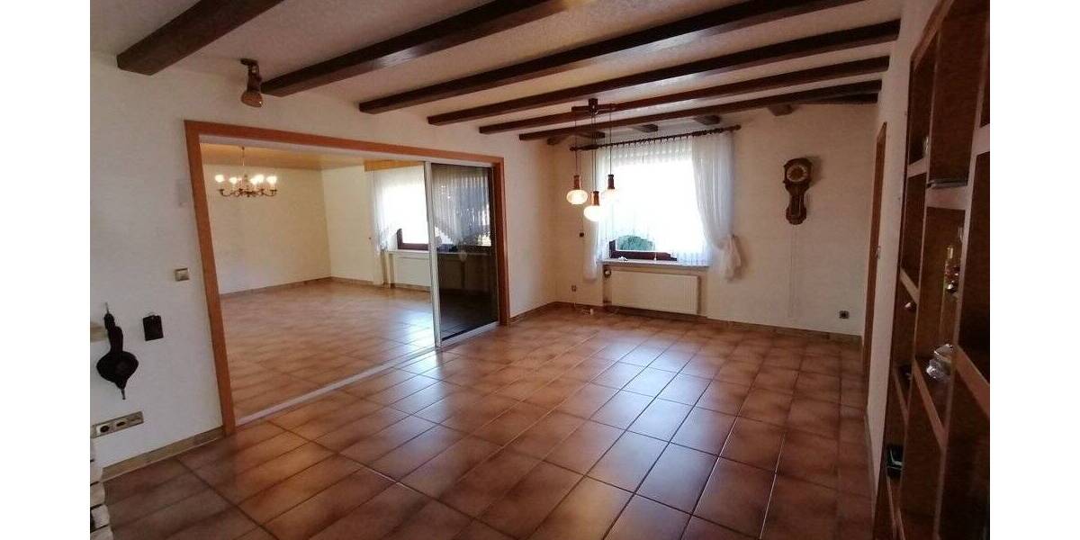 Einfamilienhaus Fritzlar / Cappel Cappel - 8 Zimmer, 267 m&sup2;, 275.000&euro; | Angebot:23966096