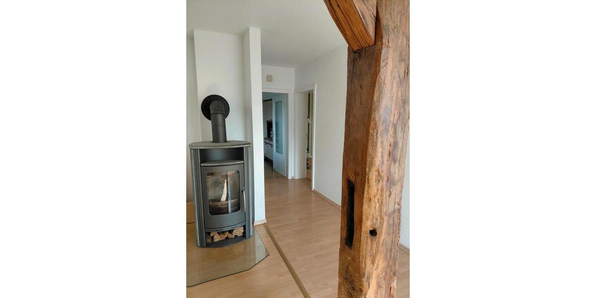 Einfamilienhaus Naumburg - 6 Zimmer, 170 m&sup2;, 1.000&euro; | Angebot:26073511