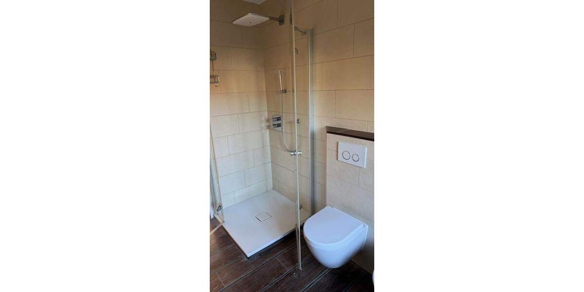 Zentral und doch im Grünen - familienfr. 4 ZKB, frei, gehoben u. renov., prov.-frei 4 zimmer