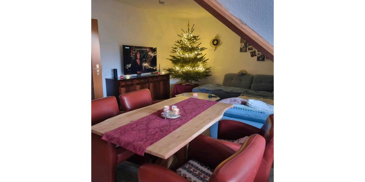 Dachgeschoßwohnung Gudensberg - 3 Zimmer, 80 m&sup2;, 650&euro; | Angebot:25353152