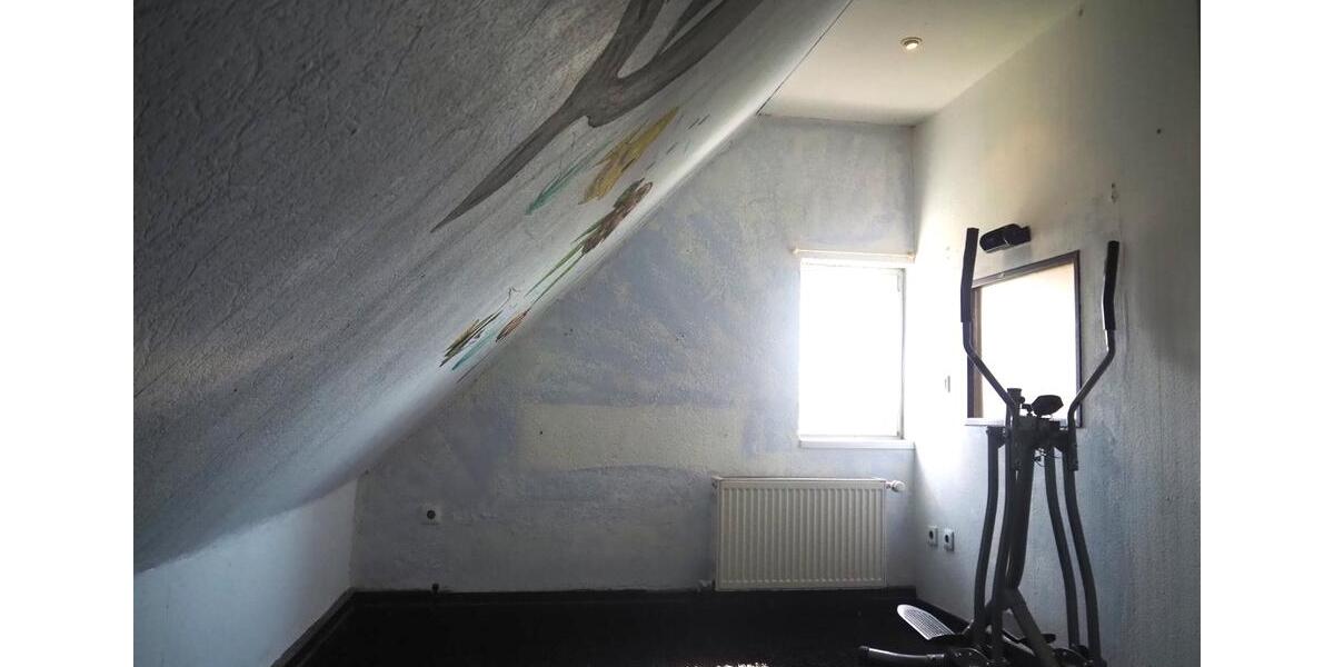 Einfamilienhaus Staufenberg - 7 Zimmer, 128 m&sup2;, 220.000&euro; | Angebot:25840947