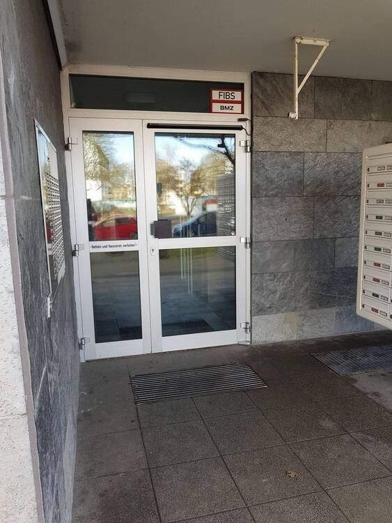 Kleine Wohnung mit 34 m² im 8 OG in der Leuschner Str. 95