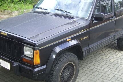 Jeep Cherokee 206.000 km 3.750 &euro; Felsberg 34587